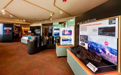 Visitar el museo de los volcanes