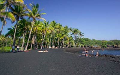 playa volcanica negra
